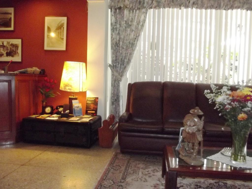 Hostal Gemina Лима Экстерьер фото