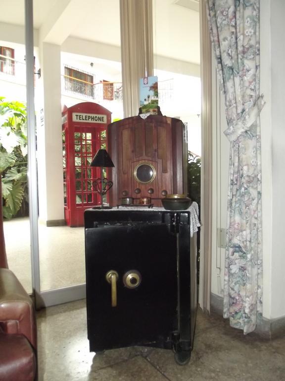 Hostal Gemina Лима Экстерьер фото