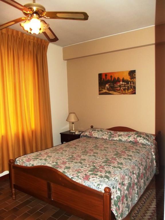 Hostal Gemina Лима Номер фото